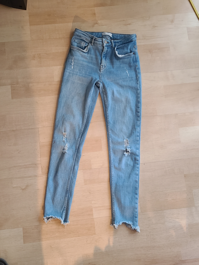 Girl's ZARA Size 11-12 152cm skinny rip style jeans image indicator(4)