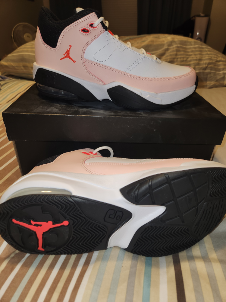 Jordan Aura 3