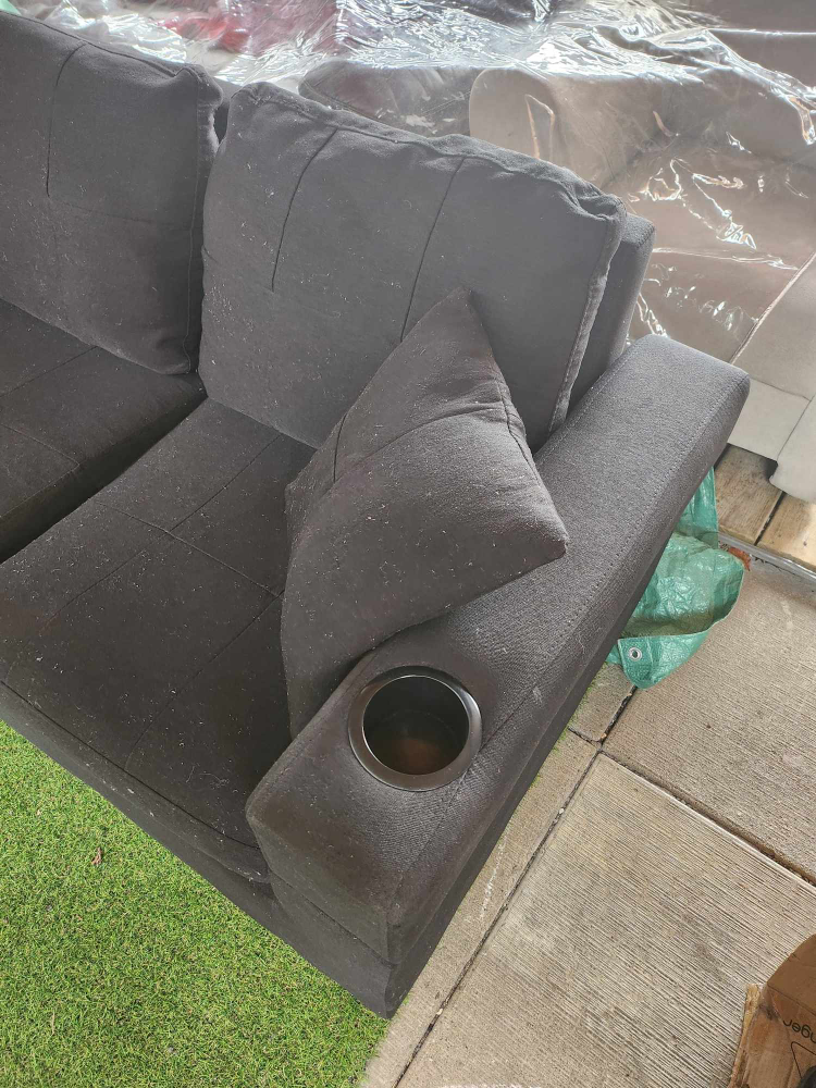 🇨🇦 Black sectional couch with cup holders - photo 5