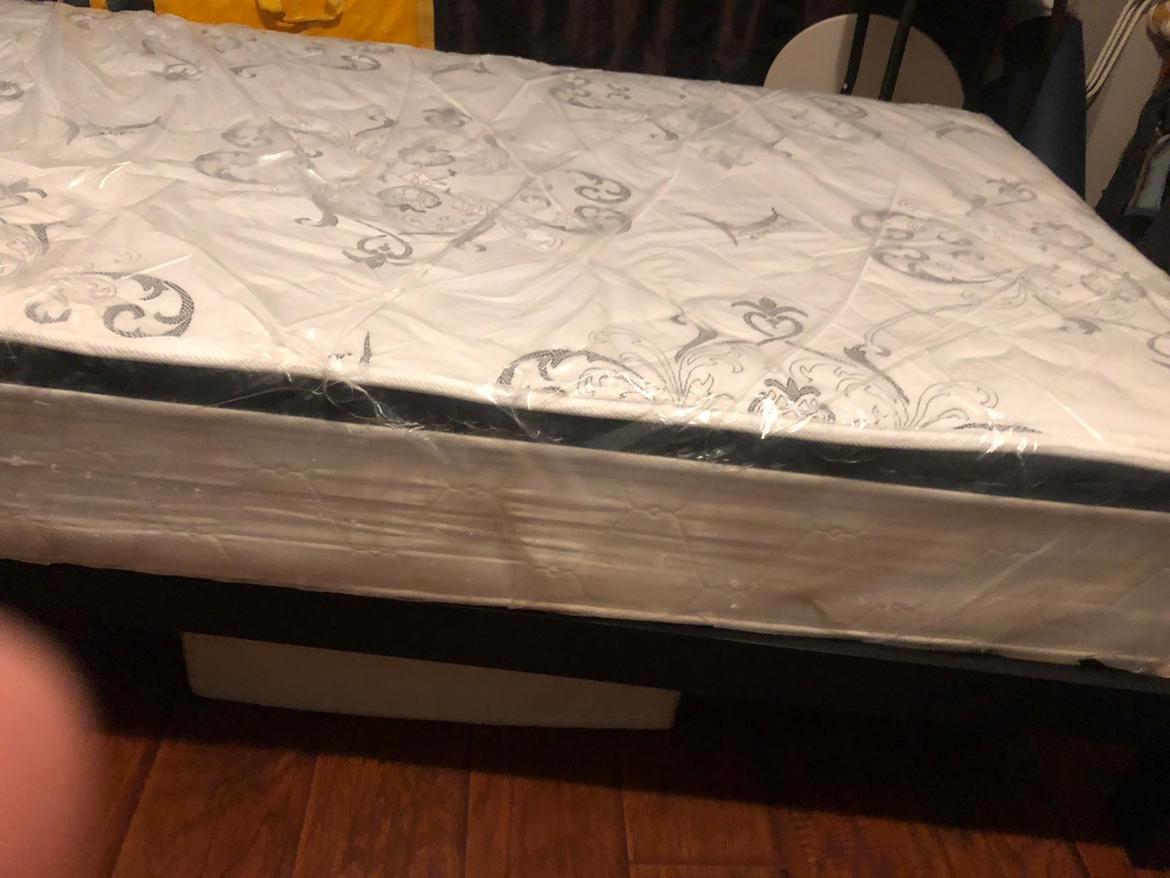 Bed - photo 2