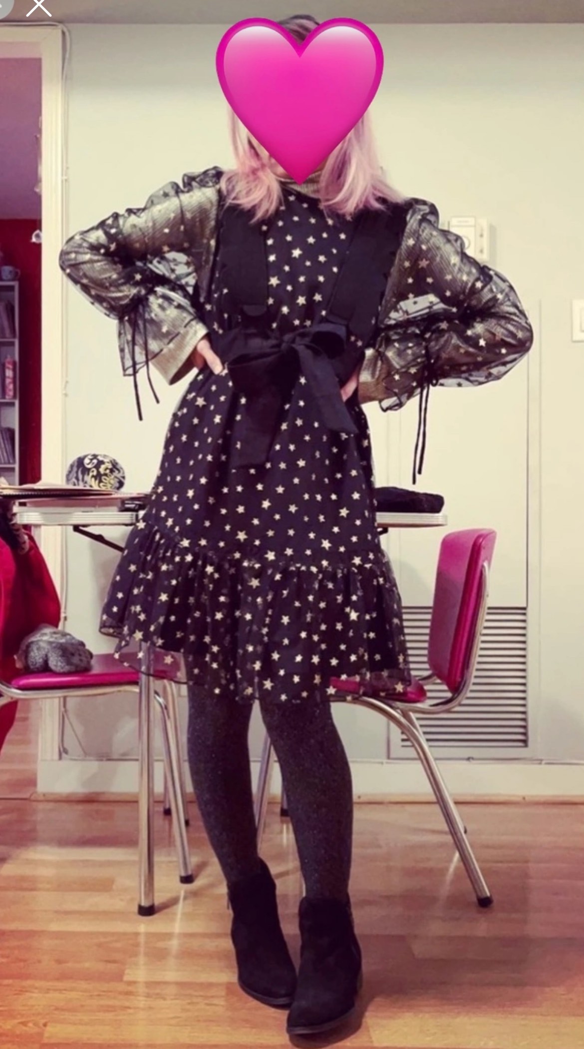 Molby the Label Goldie dress in Gold Star print image indicator(7)