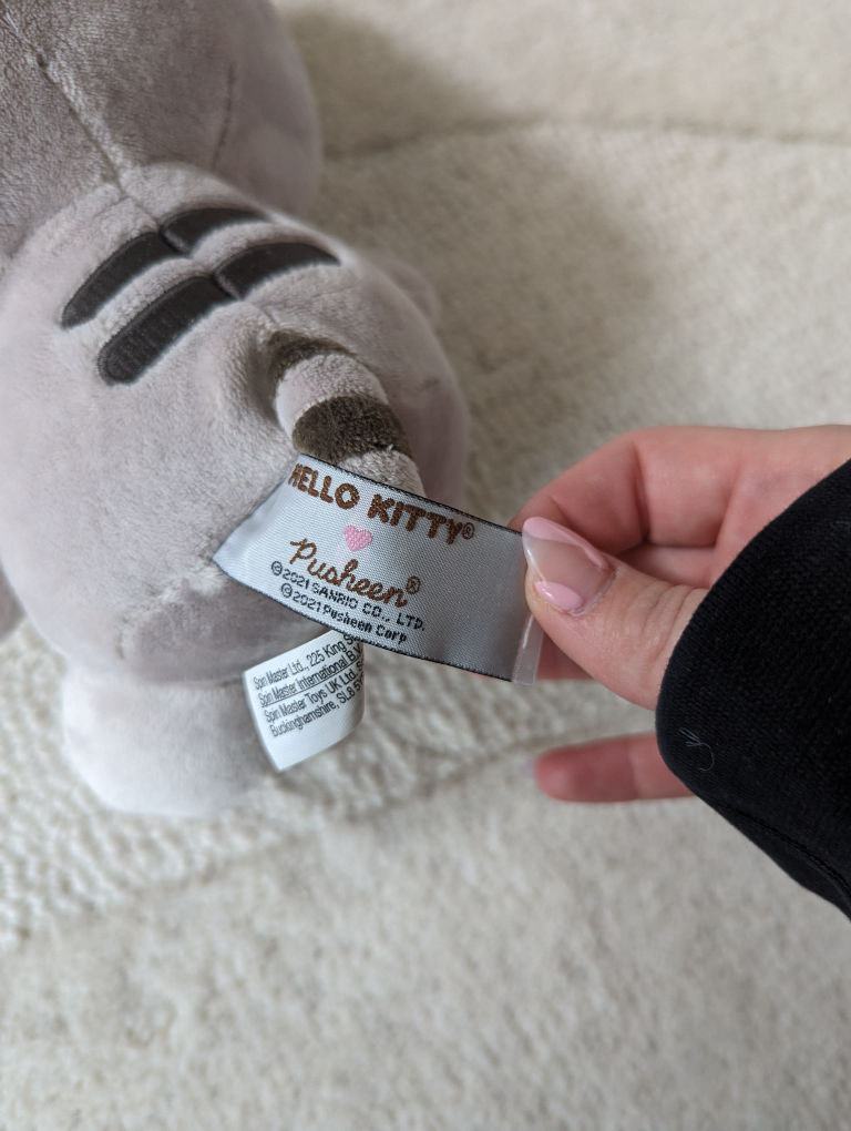 hello kitty pusheen stuffed animal - photo 3