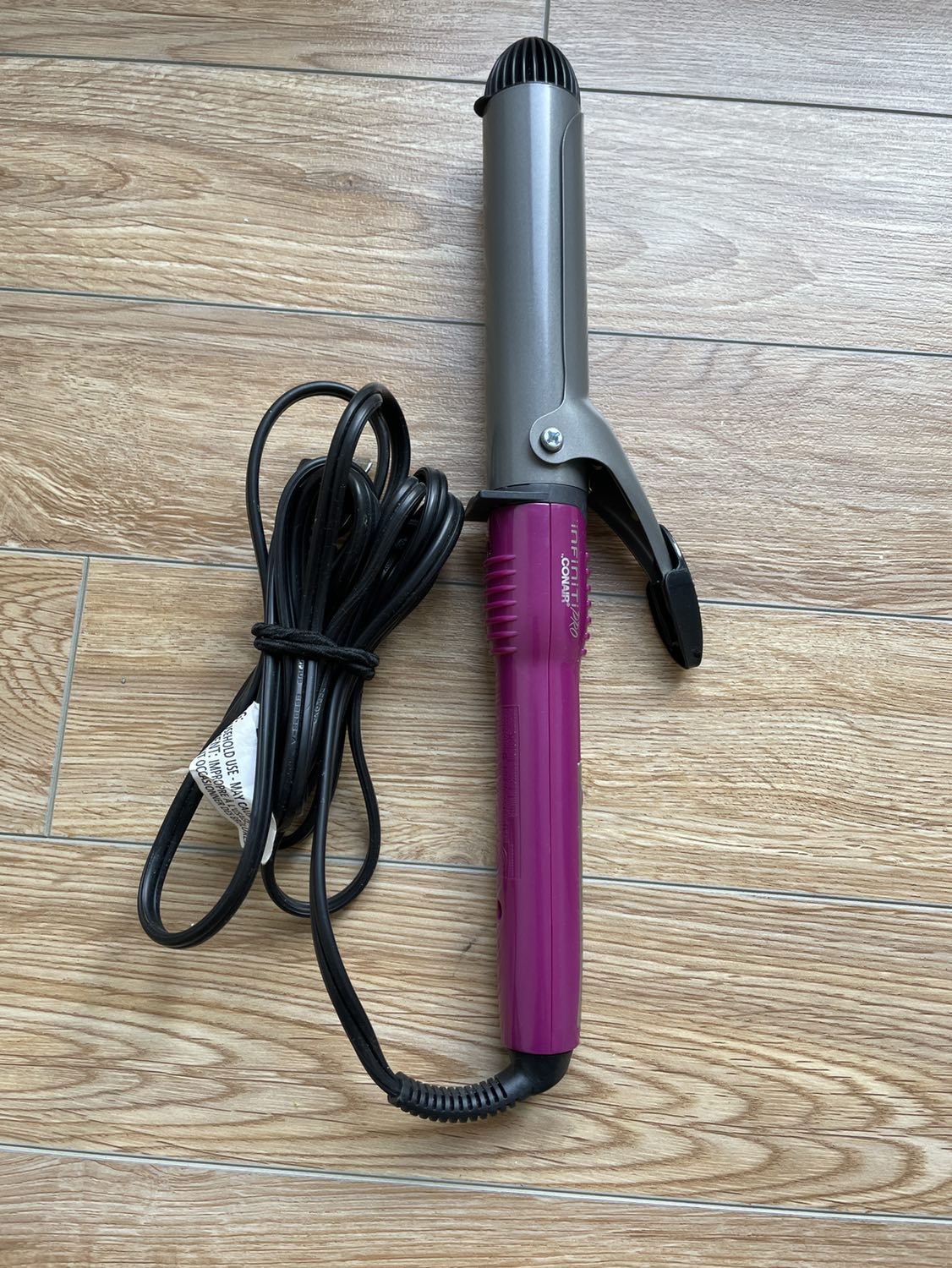 Dry bath brush, curling iron, round brush, sun glasses - photo 3