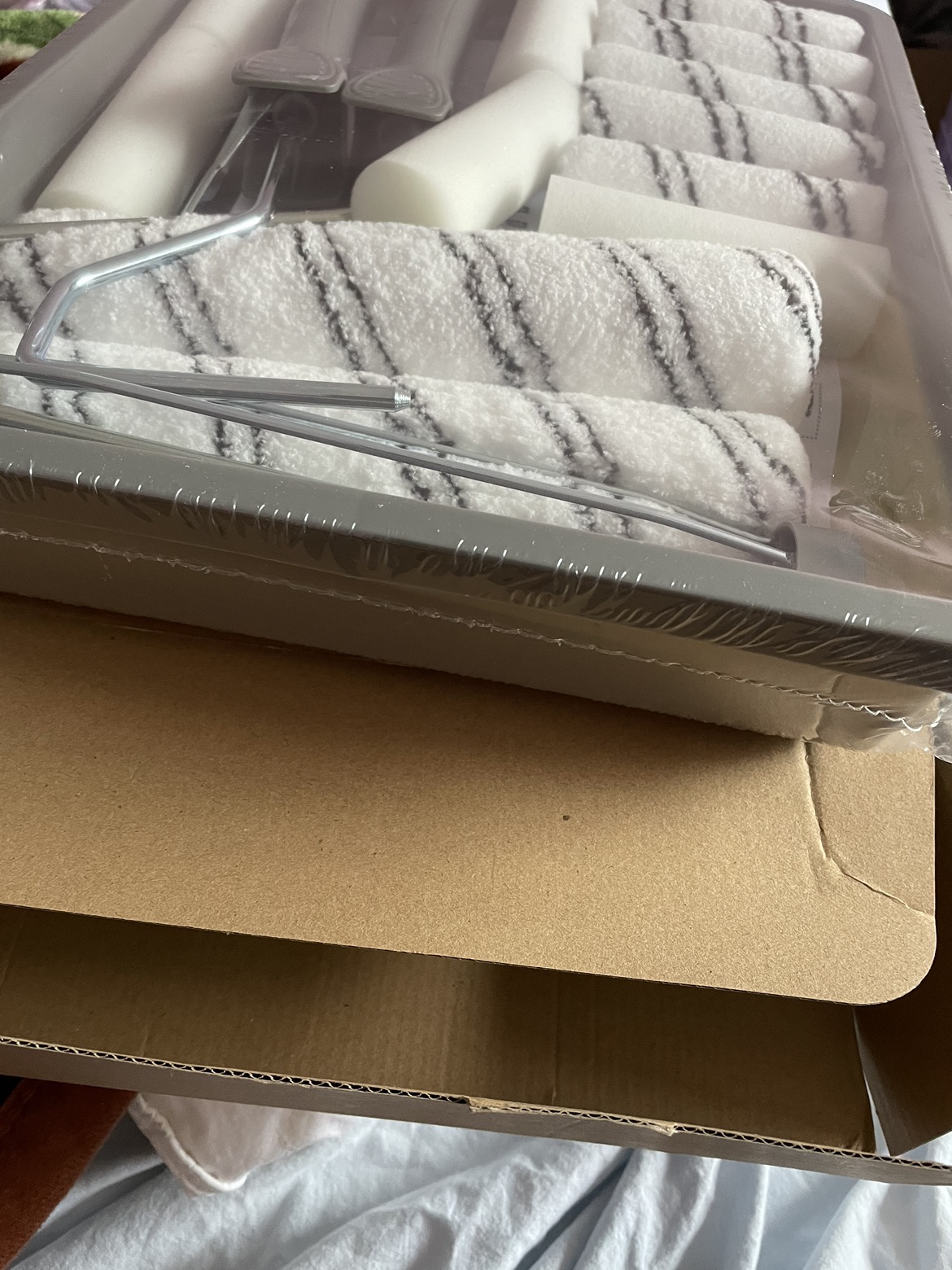 Brand new painting kit never opened - photo 2