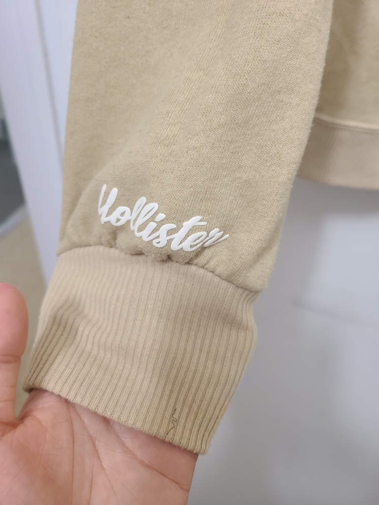 Hollister multi tone color sweater SiZe XS image indicator(5)