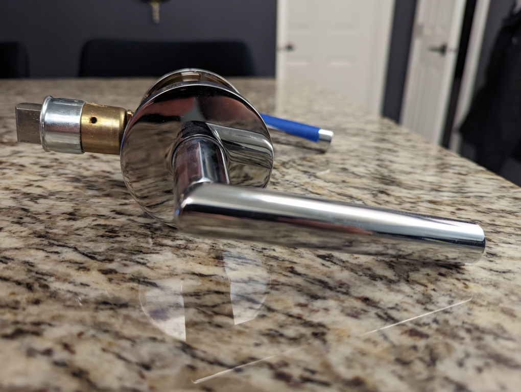 Non-locking Door Handles