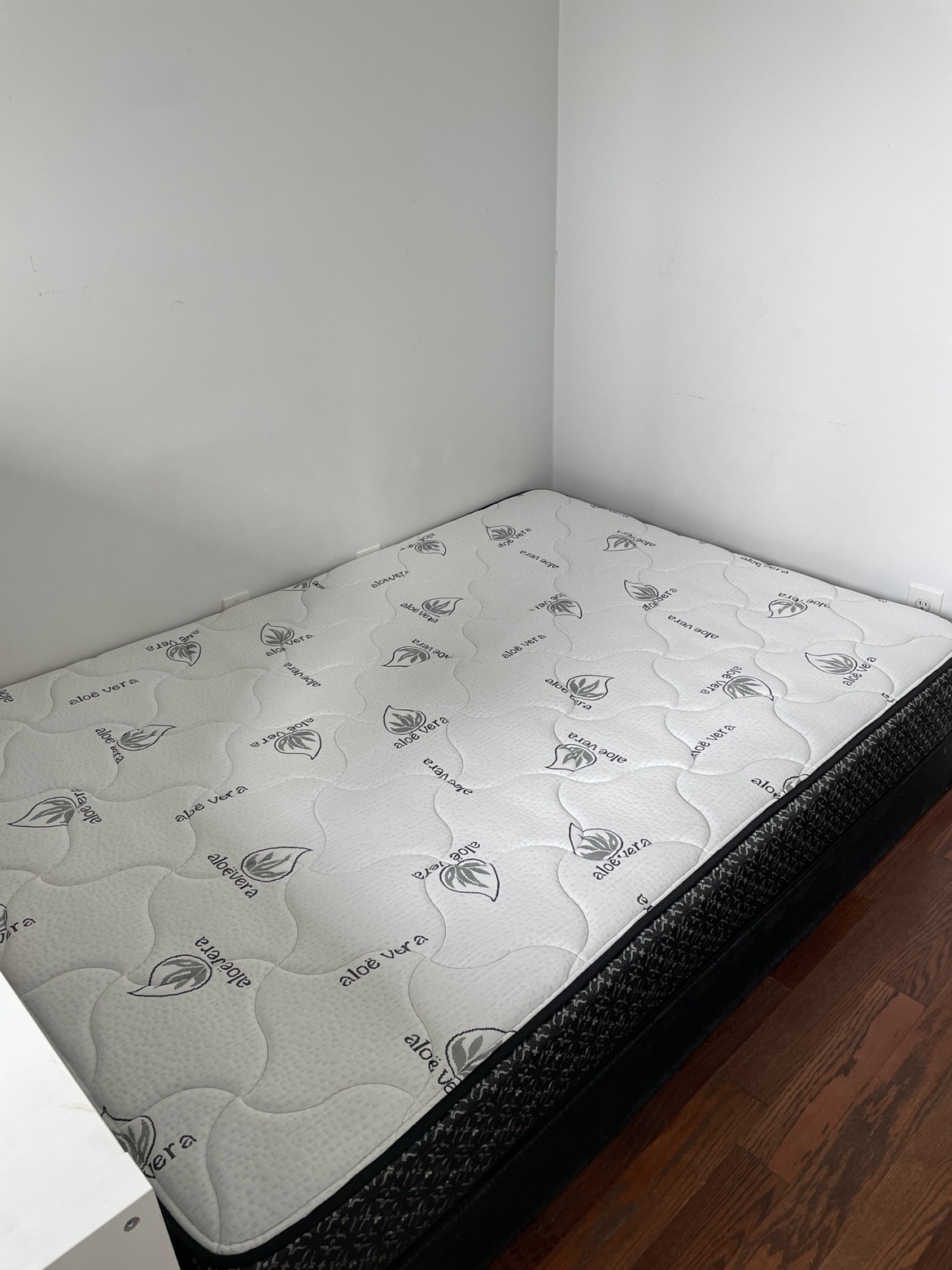 Full size Mattress and Mattress Topper - photo 2