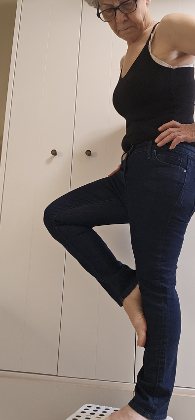 Gap women's jeans pants 👖 image indicator(4)