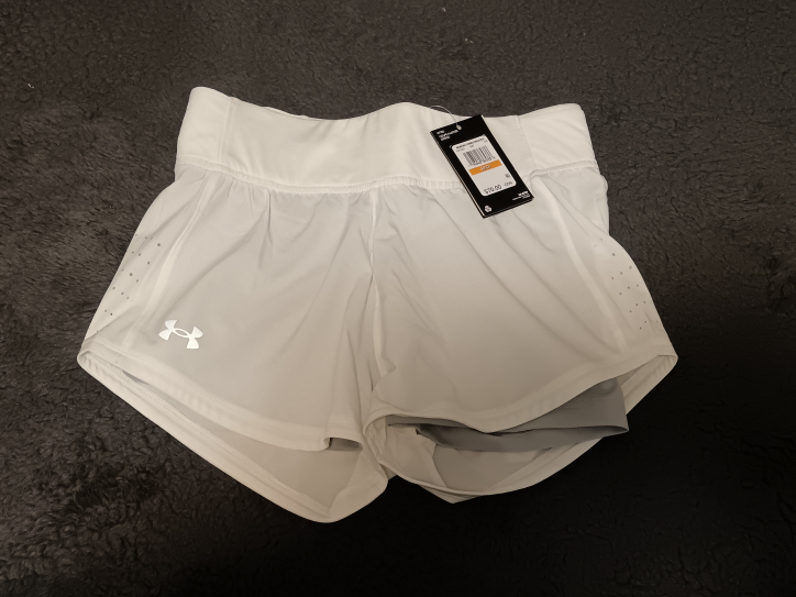 Under armour shorts size S