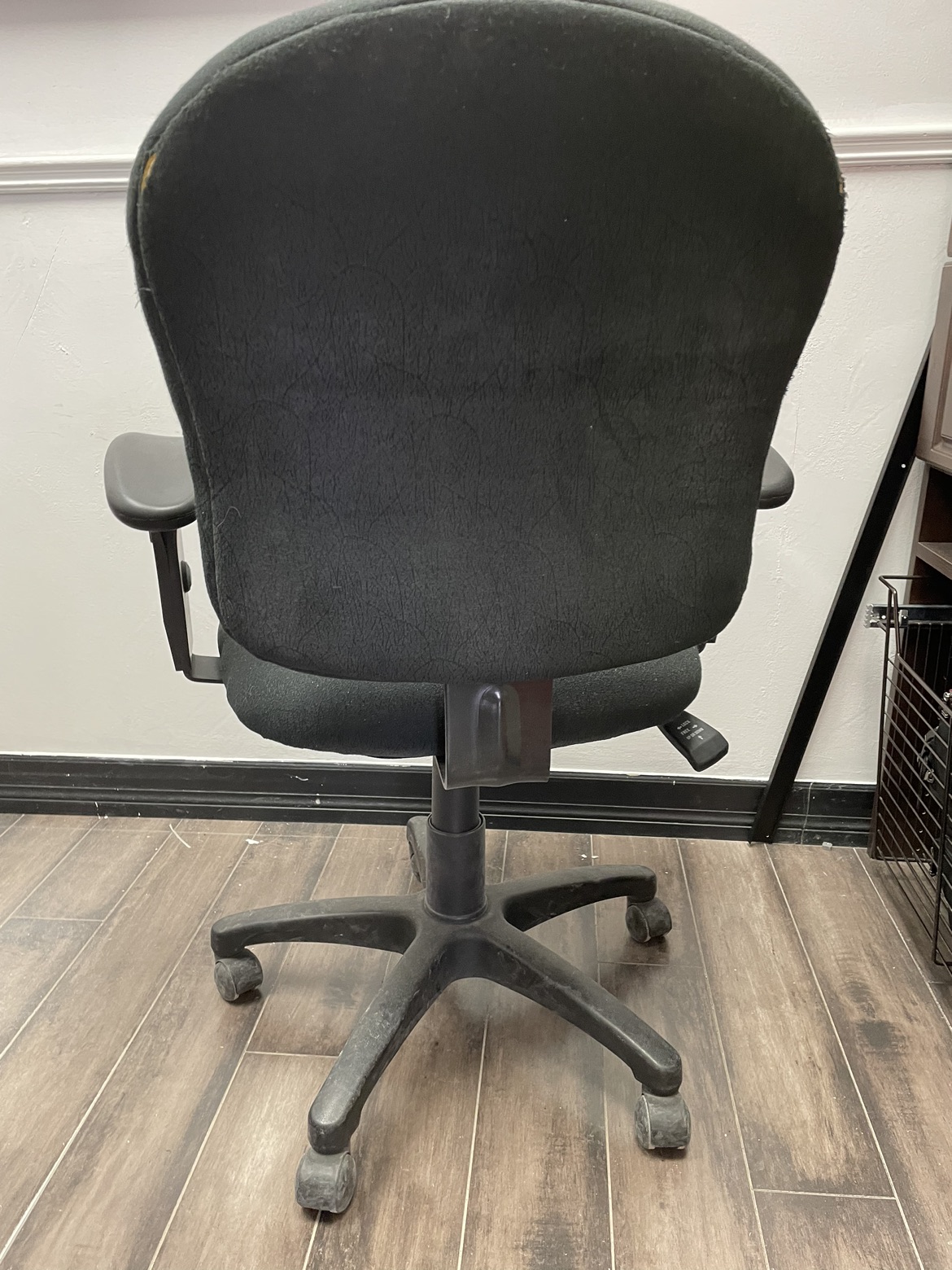 Black fabric office chair - adjustable arms and height - photo 2