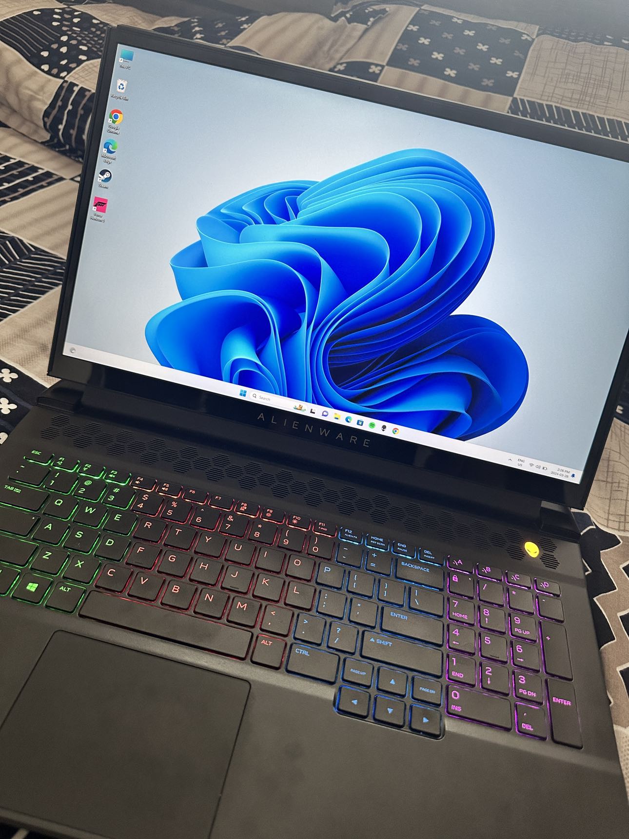 Dell Alienware m17 r4 gaming laptop Urgent sale - photo 2