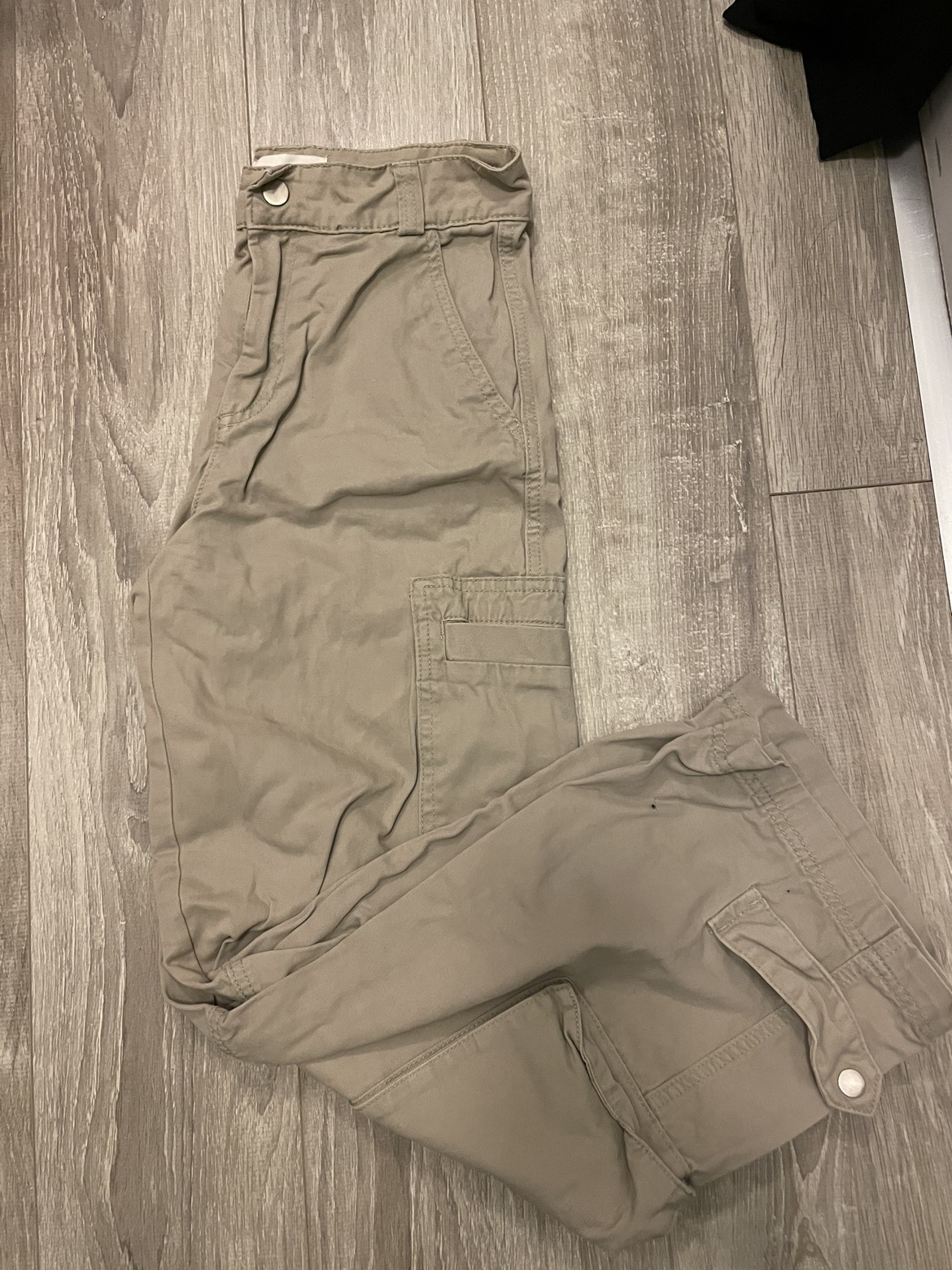 H&M Cargo pants thumbnail