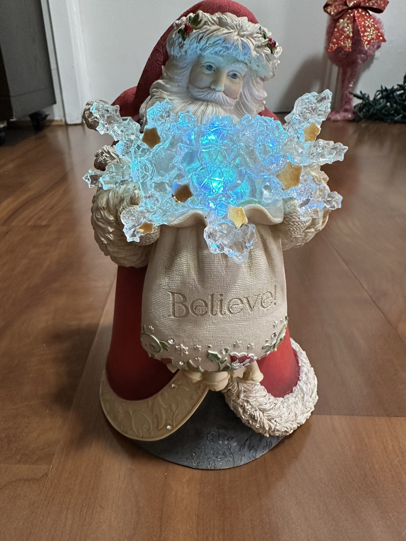 Heart Of Christmas Hrtch Santa-Believe Figurine  ENESCO image indicator(3)