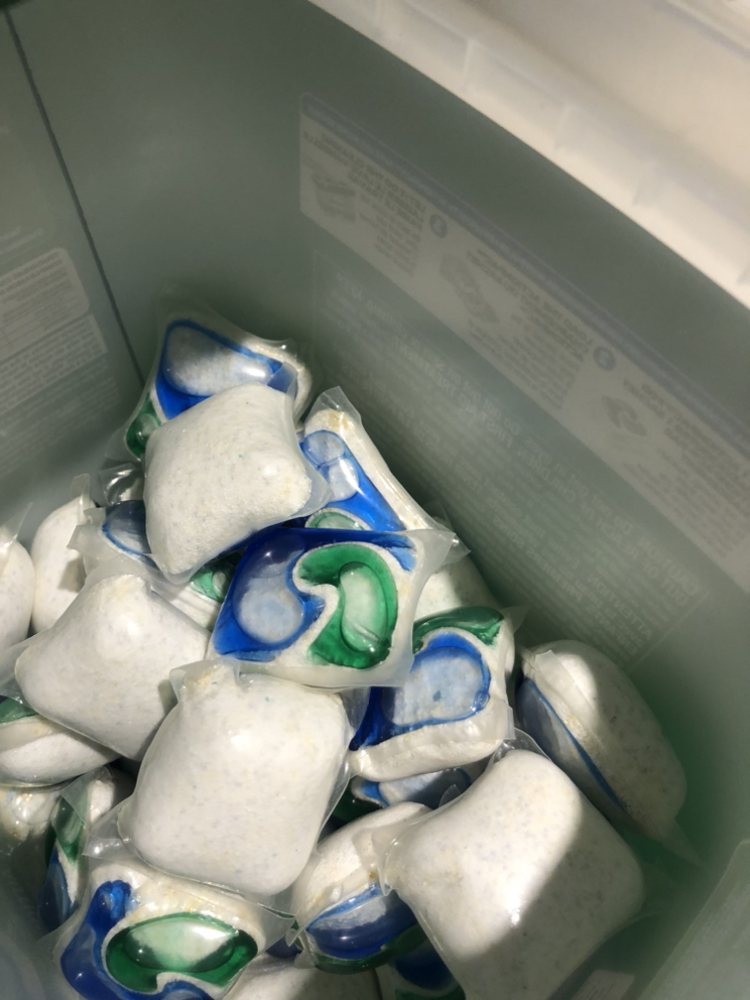 Cascade Dishwasher detergent soap - photo 2