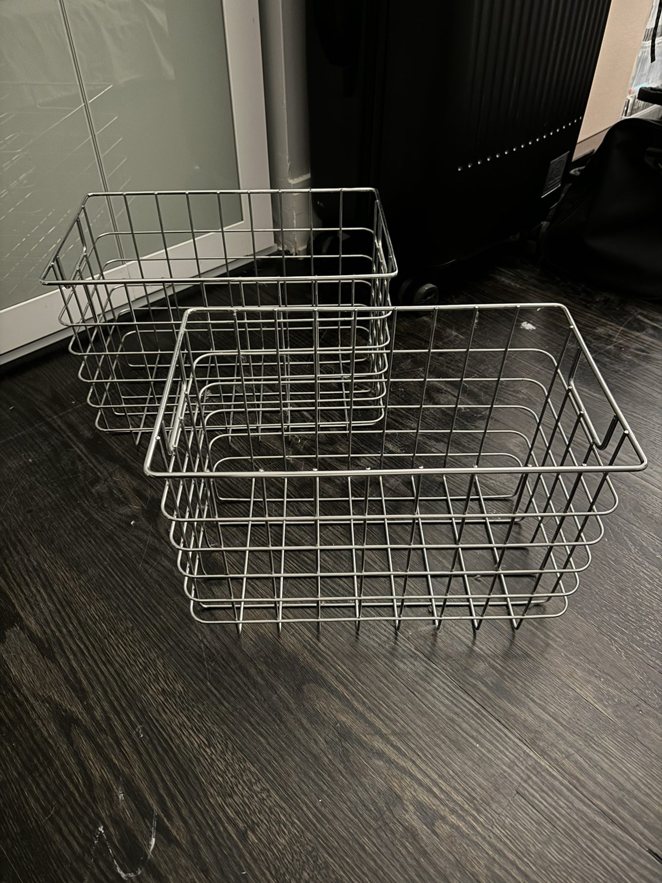 Wire baskets x2