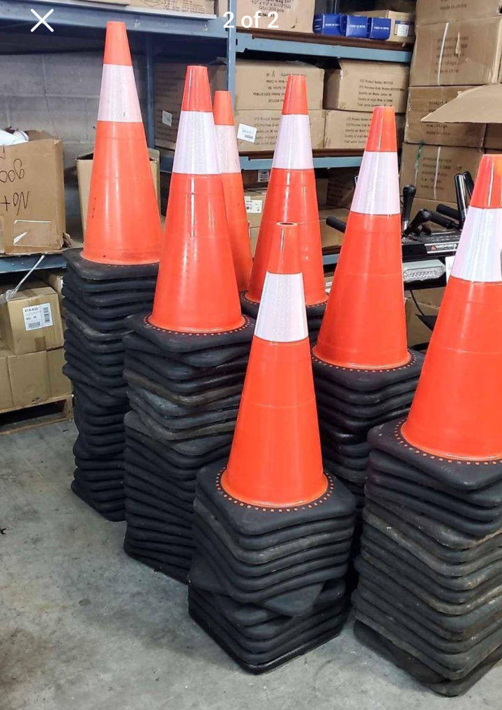 Heavy Duty Reflective Cones 28" (7lbs) thumbnail