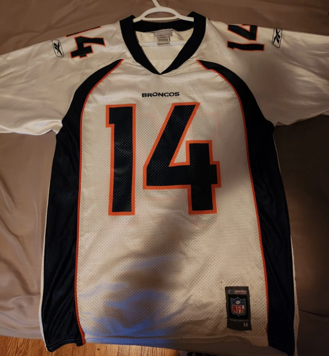 Vintage NFL Denver Broncos football jersey image indicator(2)