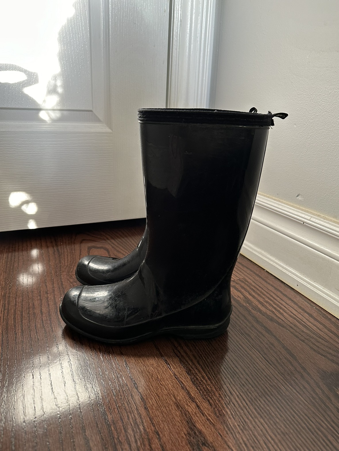 Kamik Heidi women’s rain boots • black • size 6 image indicator(4)