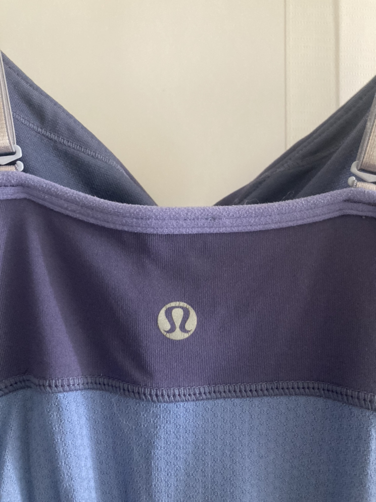 Lulu Lemon workout tank - photo 3