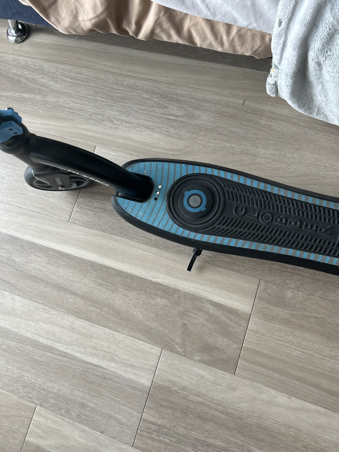 Electric kid’s scooter