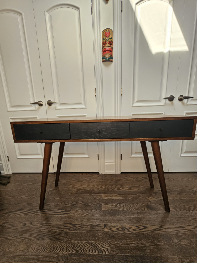 Beautiful MCM Desk/End Table - photo 4