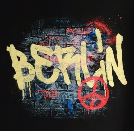 BERLIN GRAFFITI T-Shirt  #XXL Gender Neutral Fit. image indicator(4)