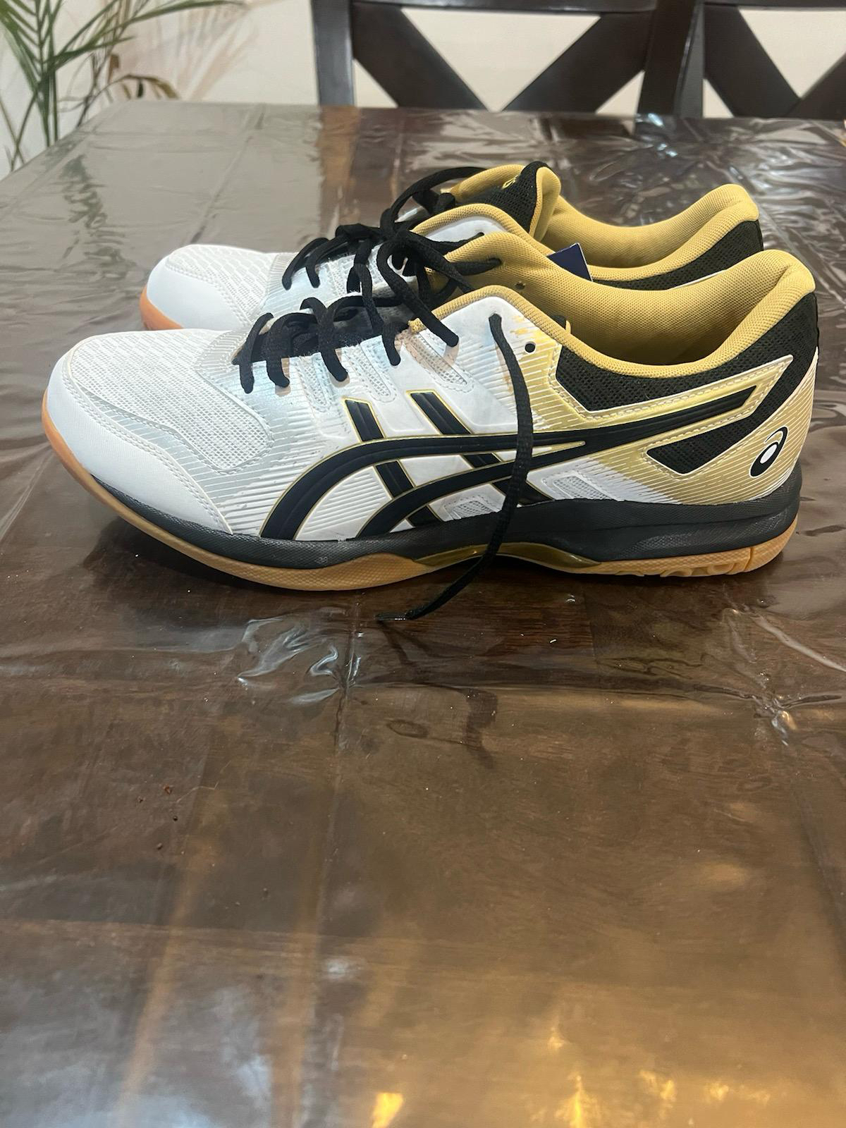 Brand new indoor court shoes image indicator(5)