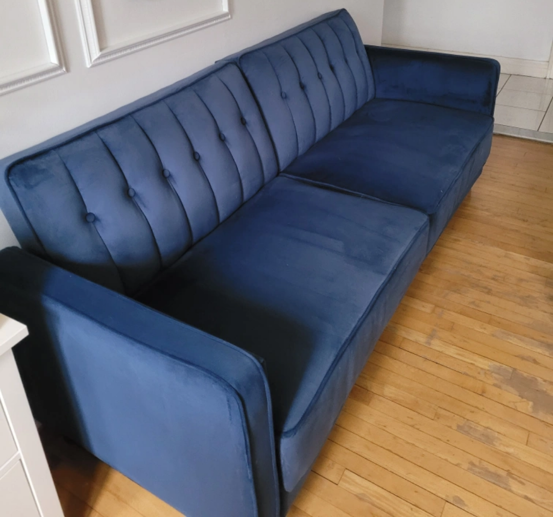 Beautiful Fold Out Velour Couch 🥕 MUST GO!!! image indicator(4)