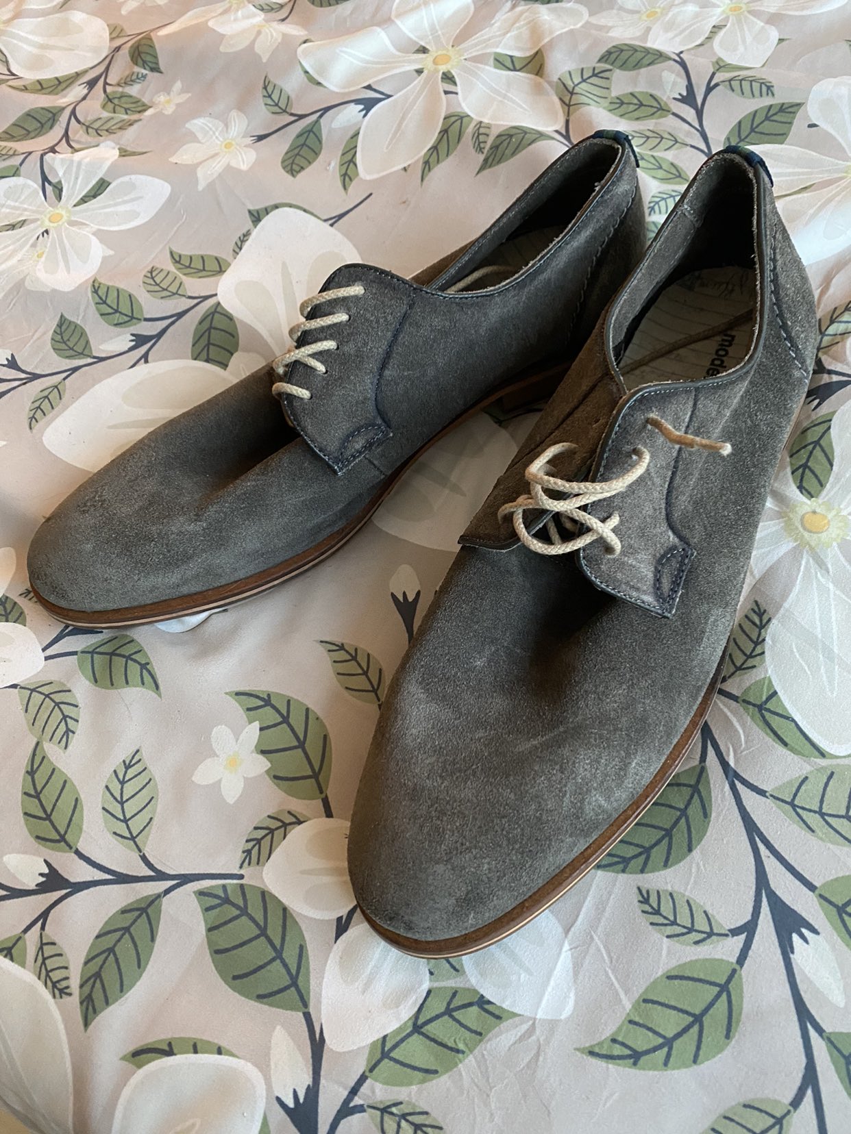 Men’s shoes
