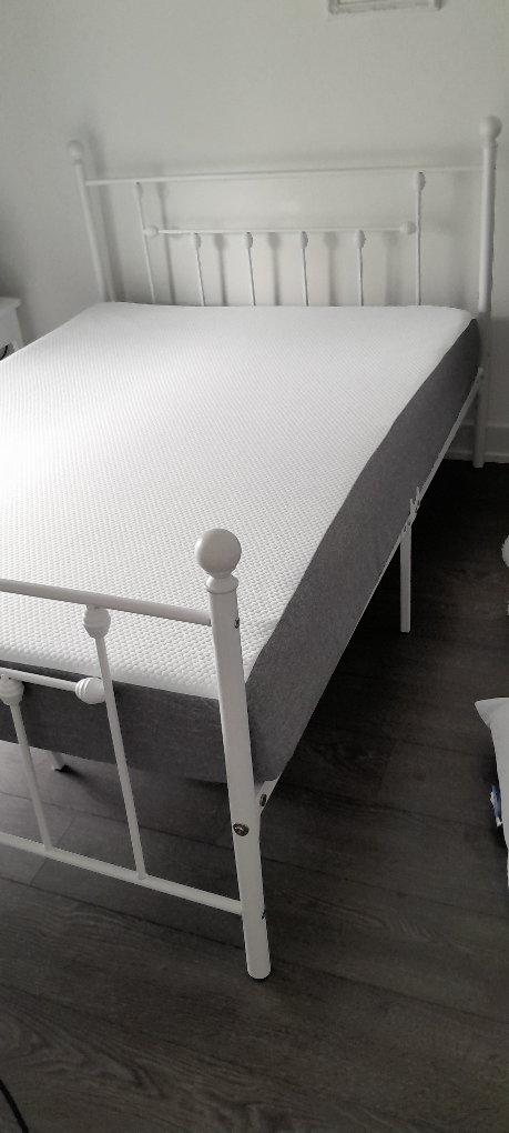 Metal frame bed and mattress