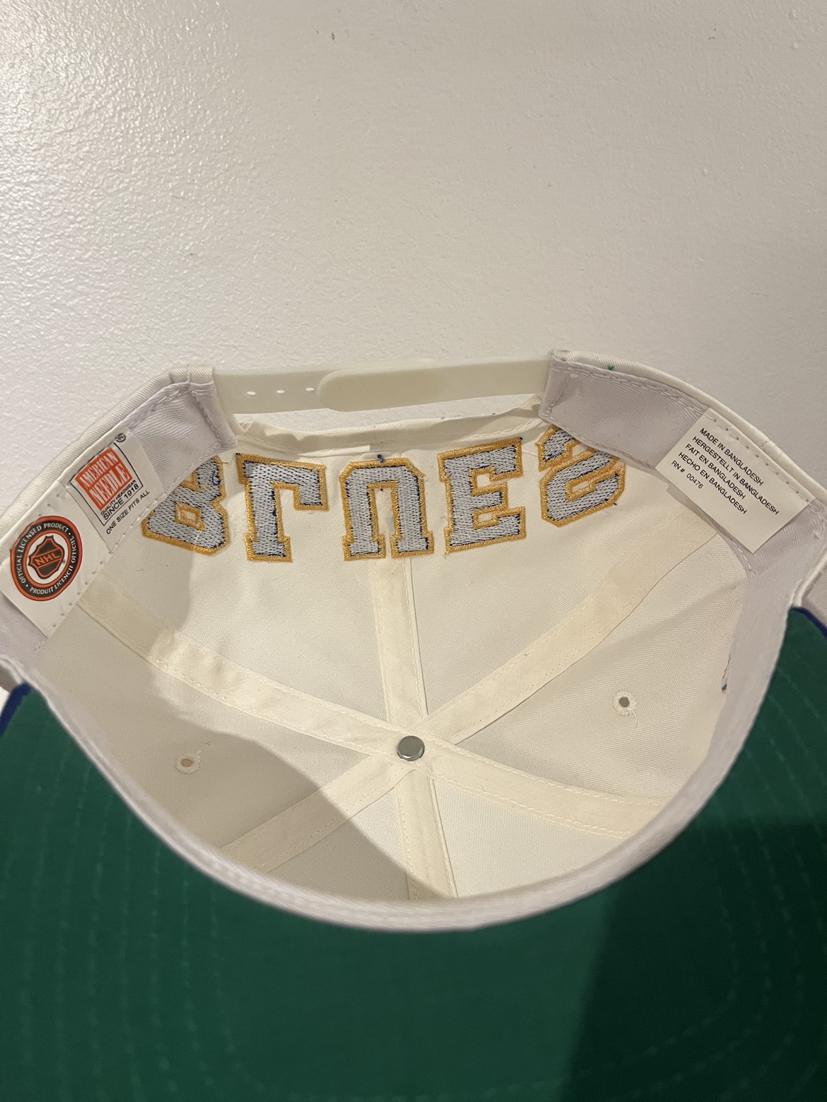 St Louis Blues hat image indicator(3)