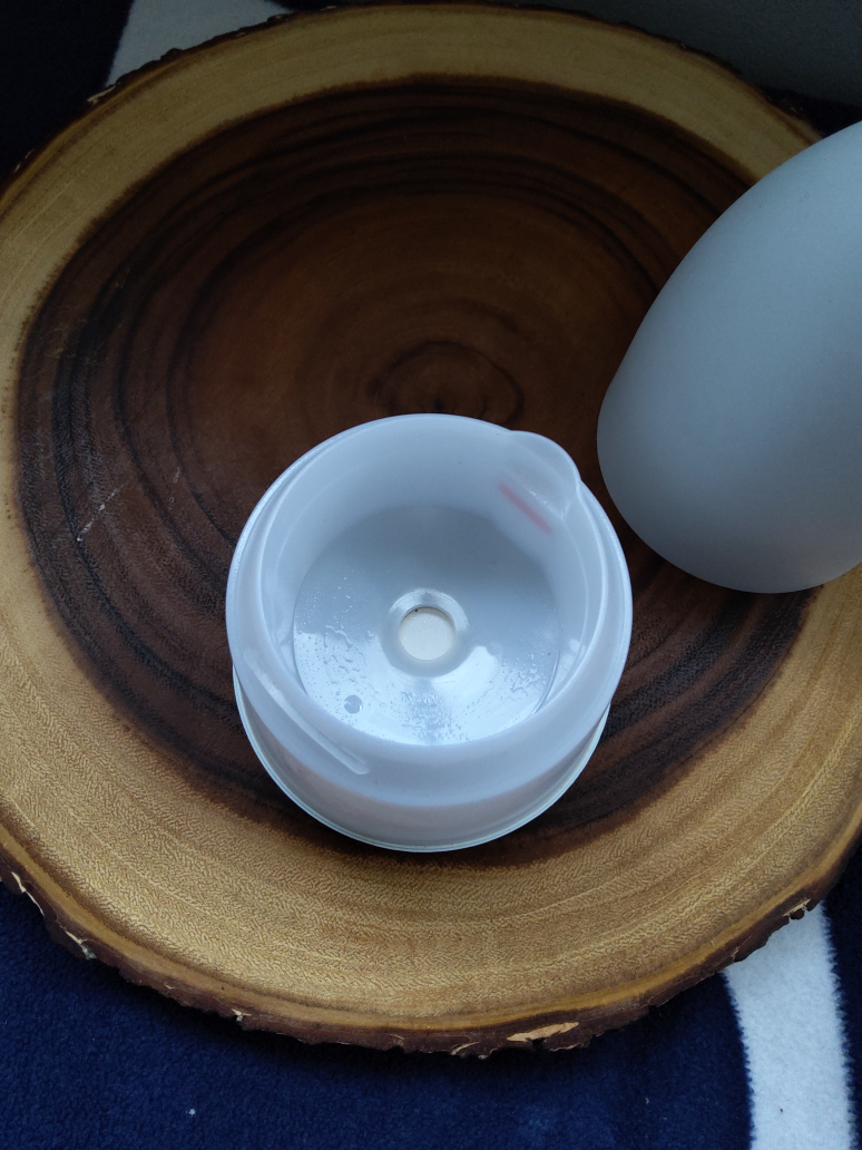 Sage diffuser in white. work like new image indicator(4)