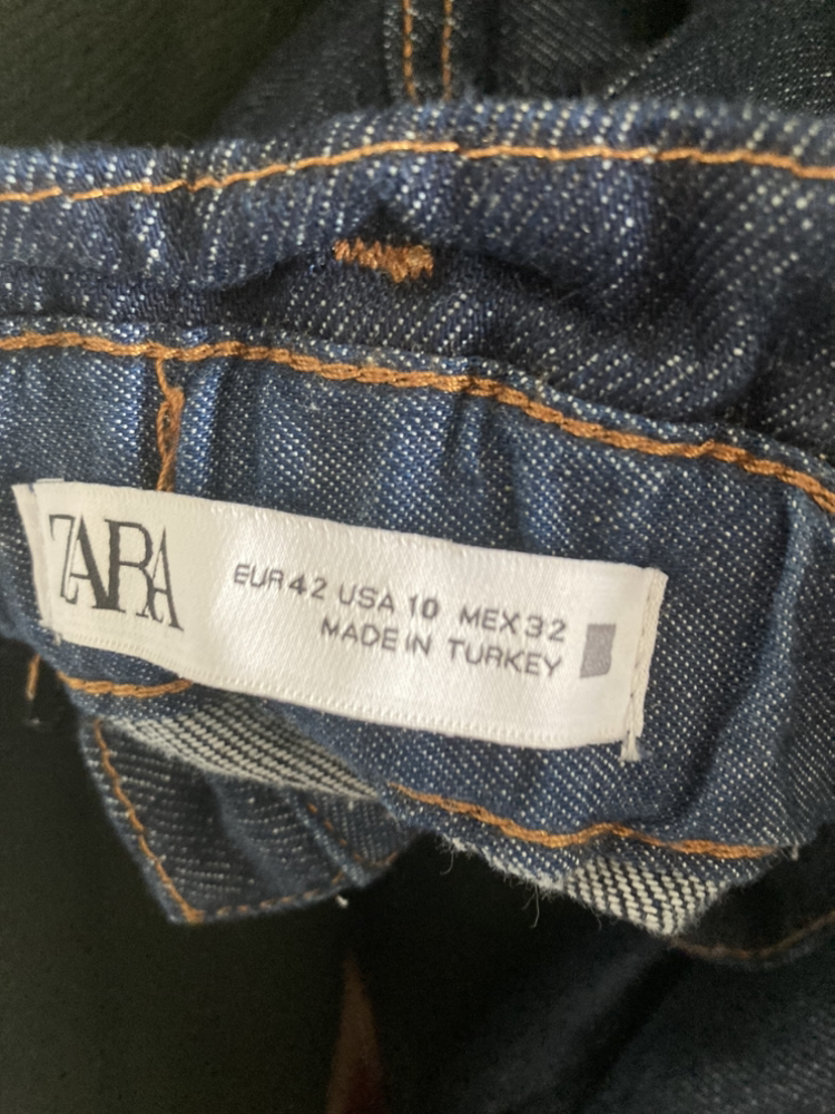 Zara slouchy jeans size 10 image indicator(4)