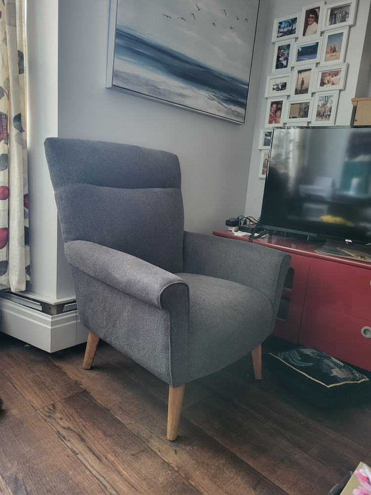 Living room Chair (for cash or trade) - photo 2