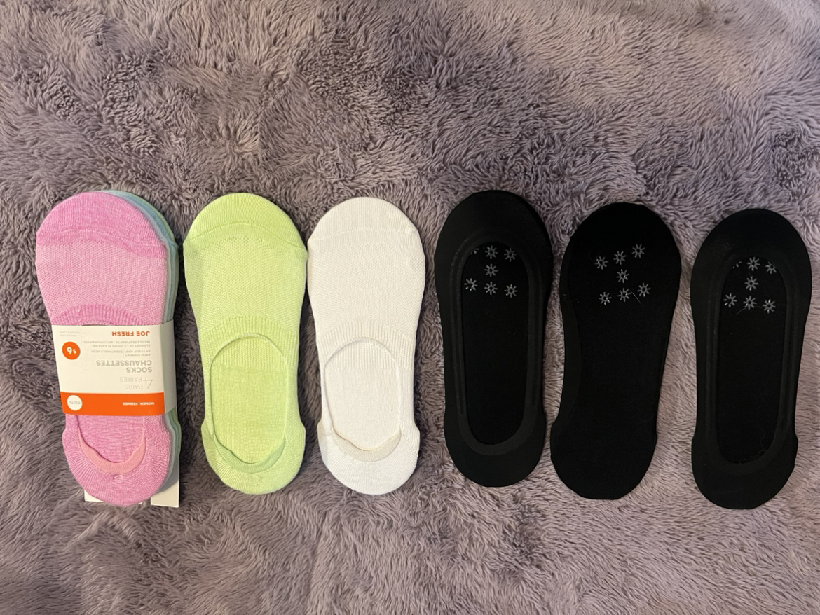 9 pairs of women’s no-show socks thumbnail