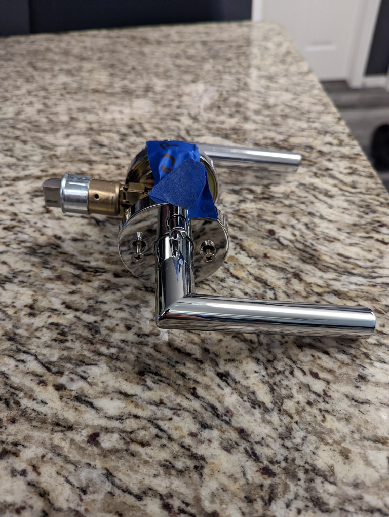 Locking Door Handles - photo 2