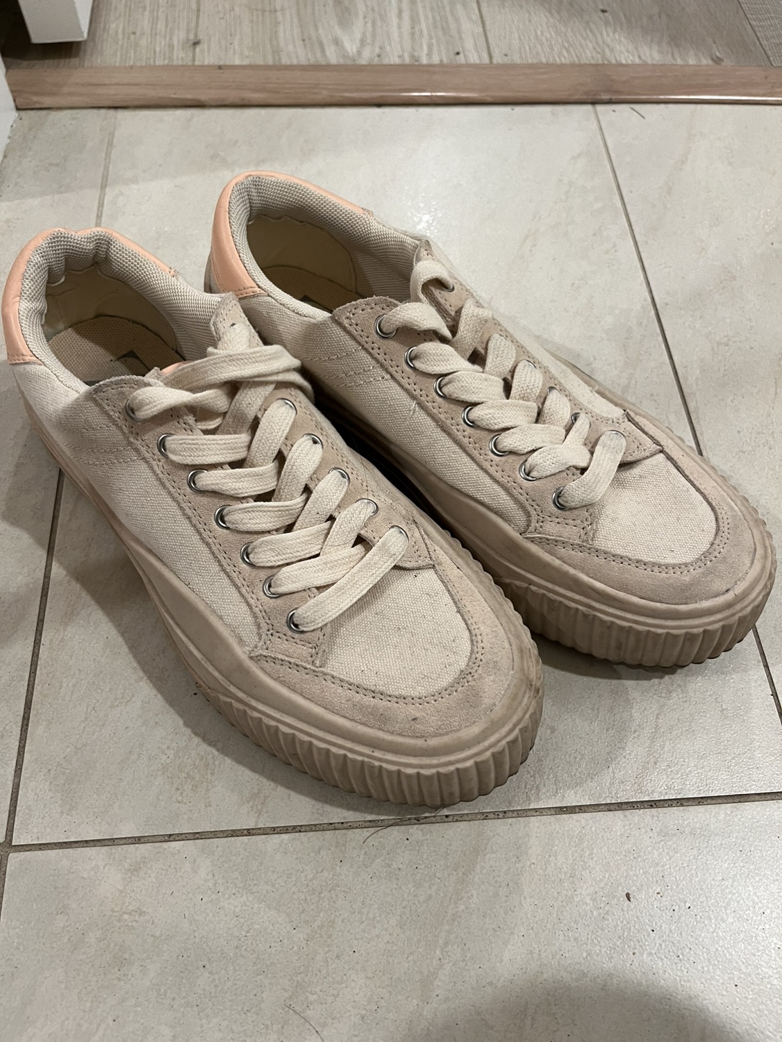 Shoes thumbnail