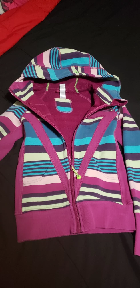 $20 girl ivivva hoodie (10) image indicator(2)