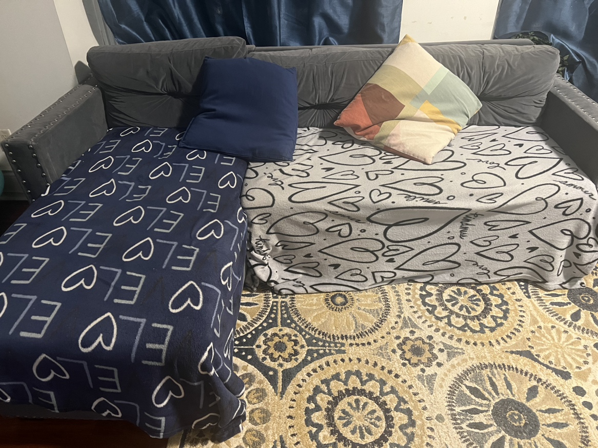 Free Sofa. OK condition. Bed extension broken. - photo 3