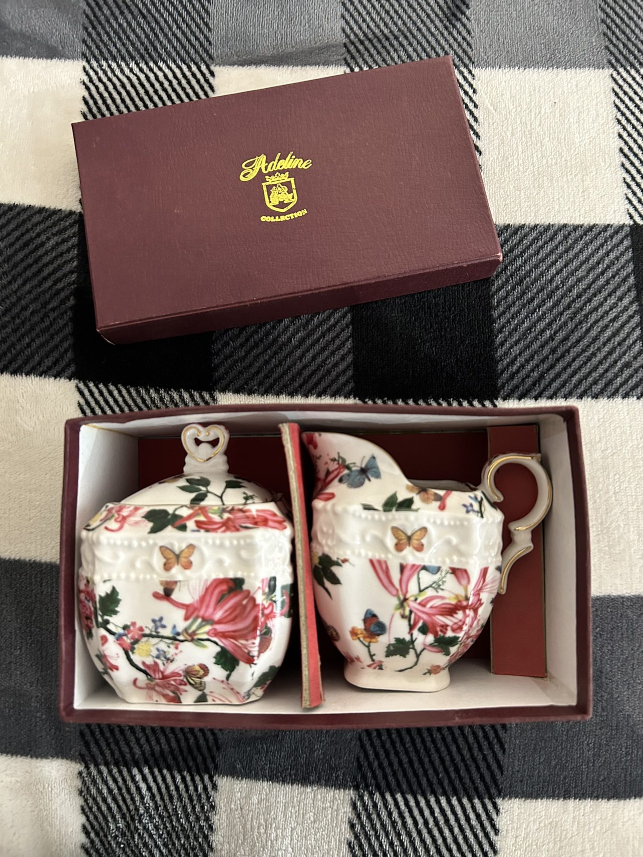 Tea Set and Pecksniff’s England Candles image indicator(2)