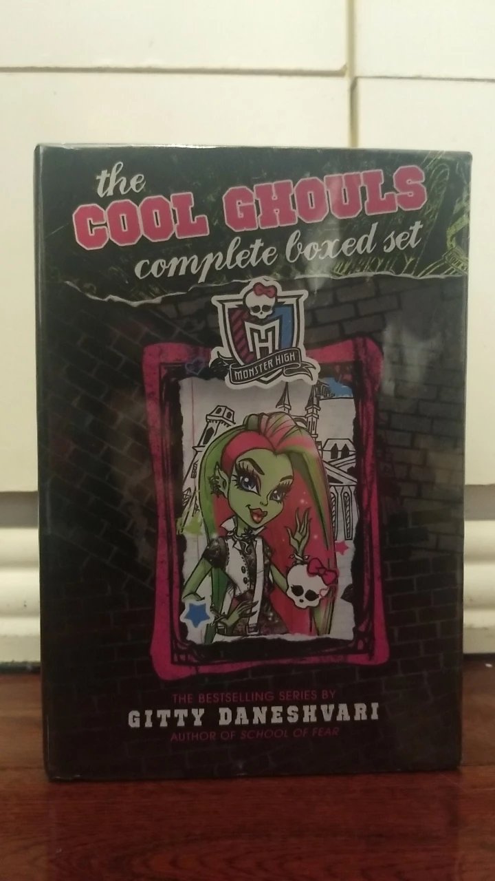 Monster High books thumbnail