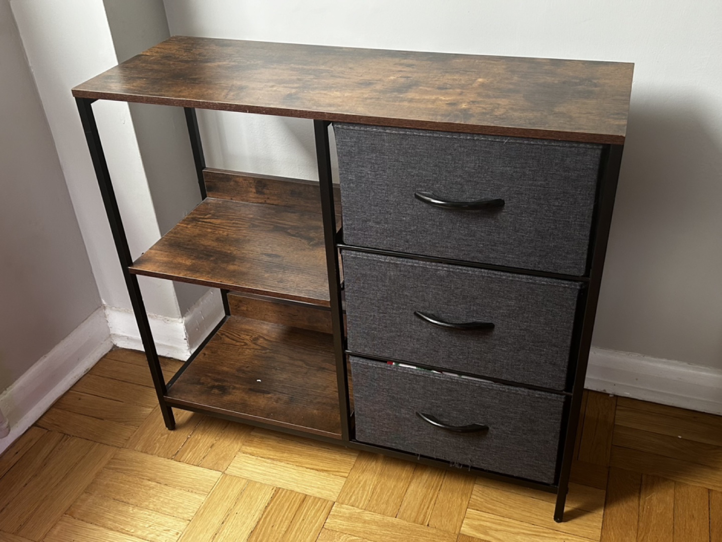Chest of drawers (PICK UP ONLY) thumbnail