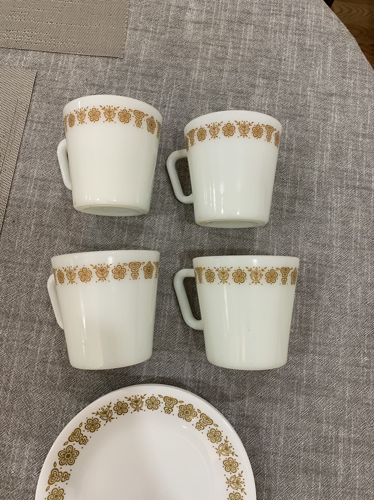 4 Pyrex Gold Butterfly Mugs & Small Plates image indicator(6)
