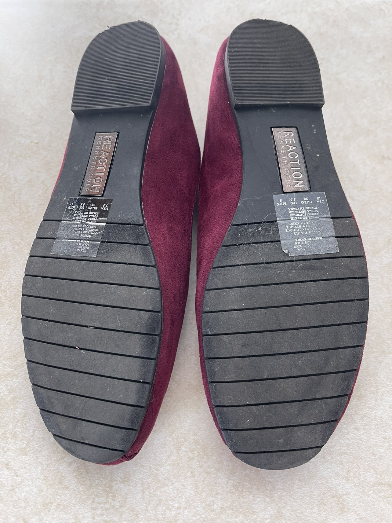 Women’s Shoes 6.5 & 7.5 image indicator(2)