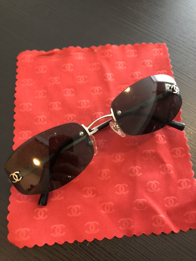 Vintage Chanel Sunglasses image indicator(3)