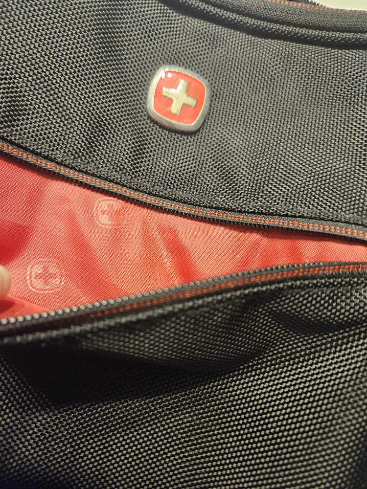 Black laptop bag image indicator(2)