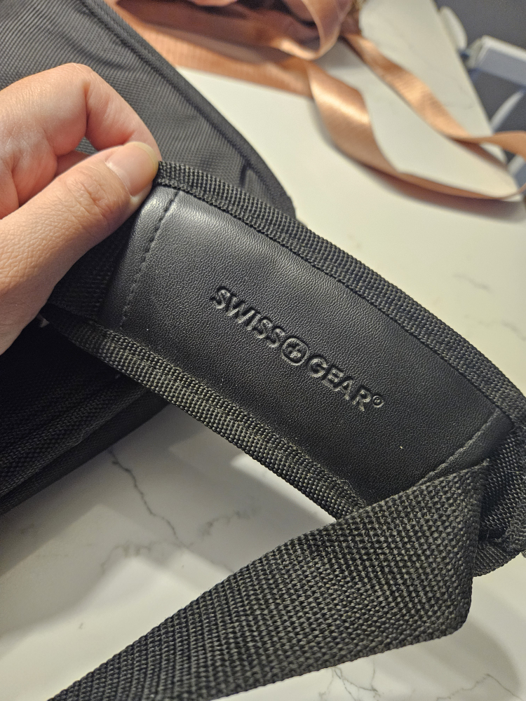 Black laptop bag image indicator(3)