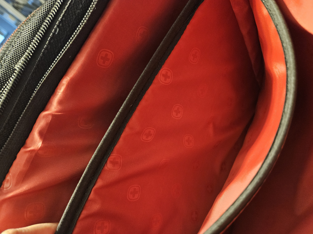 Black laptop bag image indicator(4)