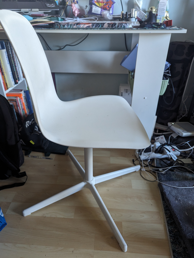 white Ikea desk chair - photo 2
