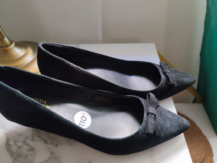 Black suede pumps 🥕 image indicator(3)